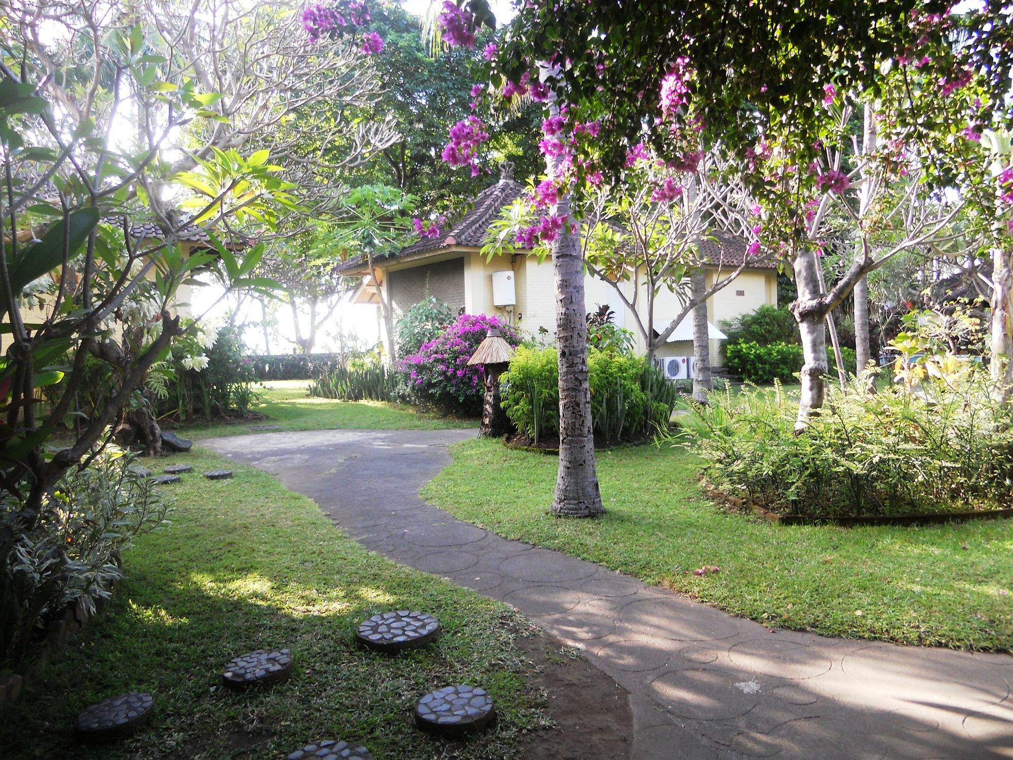 Bali Lovina Beach Cottages Pabean Buleleng Екстериор снимка